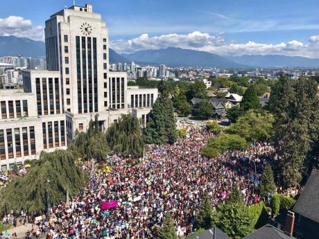 Over 5000 at Vancouver City Hall