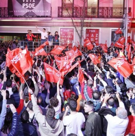 PSOE Socialist Party supporters celebrated on Sunday night (Photo: @PSOE on Twitter)